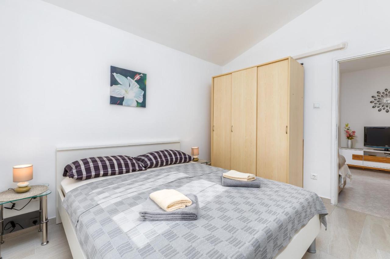 Apartmani Magdalena Pula Exterior photo